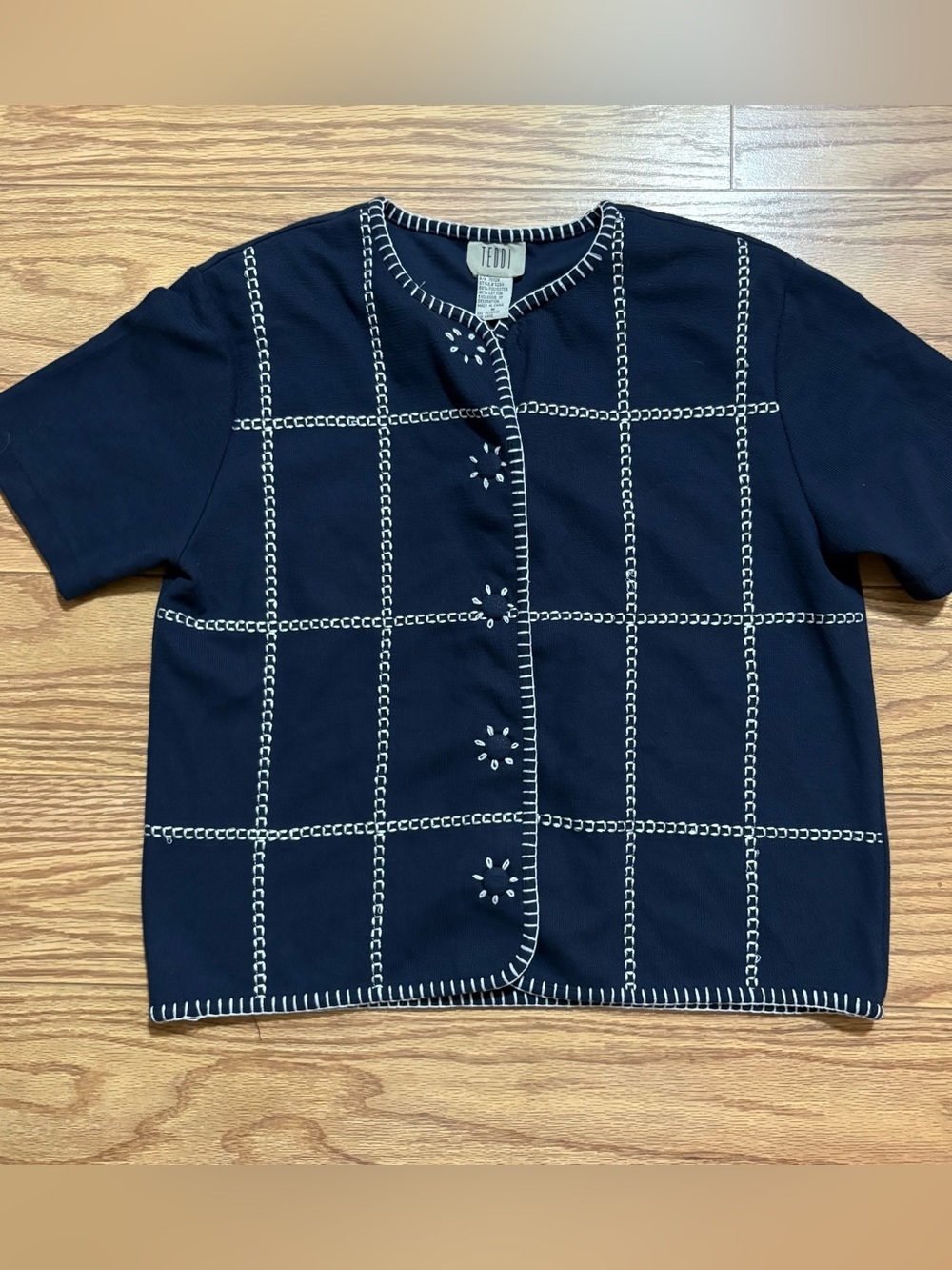 Vintage Teddi Short Sleeved Knit Cardigan Sweater Medium Grannycore